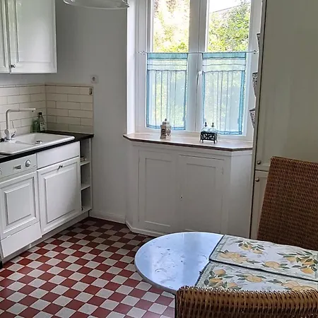Apartment Ganze Mit Garten